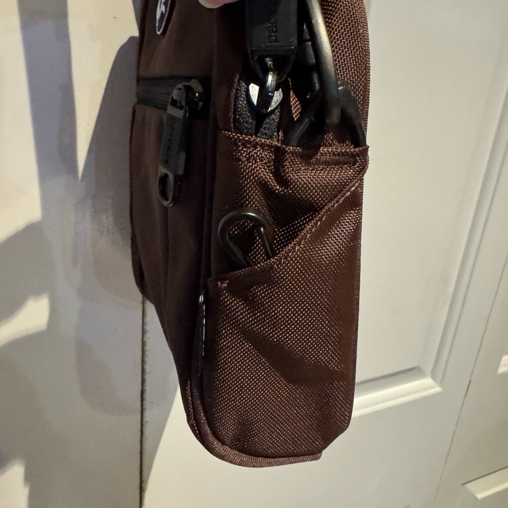Brown Crossbody Bag - Pacsafe - perfect travel on the go bag - Picture 4 of 9